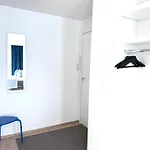 Spacious Railway Station With Sofabed For Kid Or Adult דירה