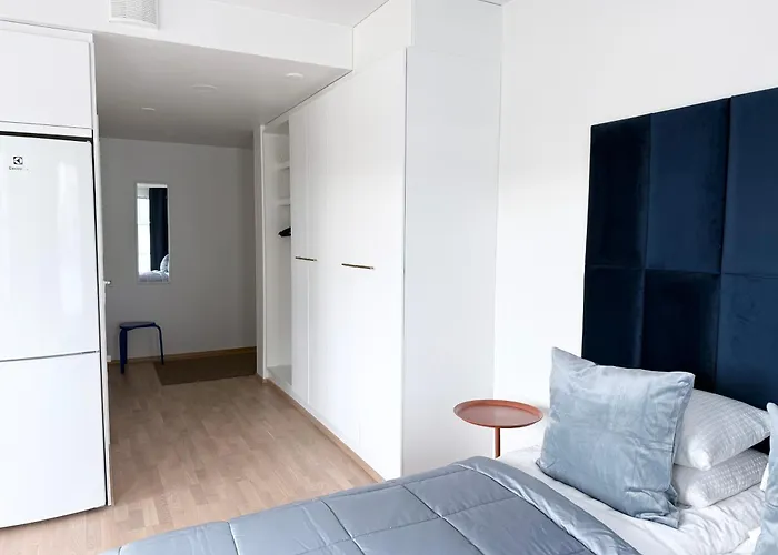 Daire Spacious Railway Station With Sofabed For Kid Or Adult